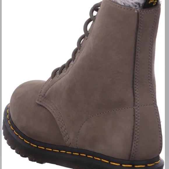 Dr. Martens 1460 Serena Women's 9 - Picture 2 of 6